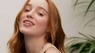 A Beautiful Woman - Phoebe Dynevor (Part 379)