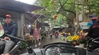 MOTORBIKE RIDE TO CIPUTRA MARKET