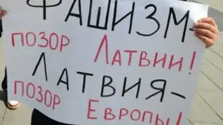 #Латышский ублюдок напал на русскую женщину и раздел ее    #Рига #Латвия / 8 июля 2023 г.