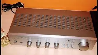 AMPLIFIER TECHNICS SU-8022   Stereo Integrated Amplifier (1979-80)