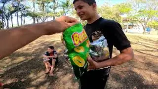 COMENDO 10 KILOS DE SALGADINHO