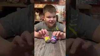 Странные шоколадные яйца скрепыши и стикеры магнит нашел в Дикси