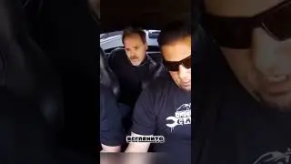 Смотрят авто в ломбарде 