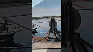 первый раз на авто плыву на пароме))