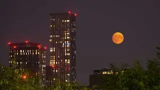 Starman Live: Supermoon rise Manchester