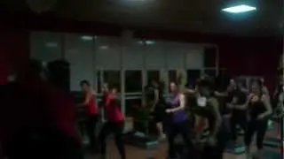 Gimnasio HealthCity Gijón clase con DJ