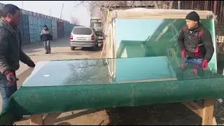 Учитесь резать стекло у таджиков