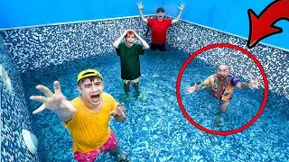 L'ULTIMA PERSONA A LASCIARE LA PISCINA DI RIEMPIMENTO