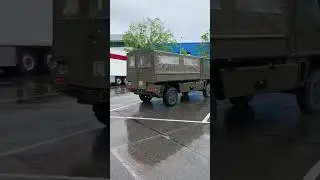 Stop the truck! 