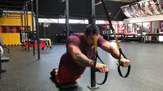 Abdos superman TRX