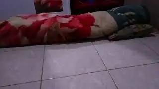 Dingin² enaknya digulung selimut 💦  