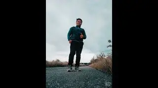 Viral cewe nyanyi di toilet suaranya bagus (fly to the moon)