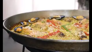 Paella mixta. Una paella valenciana mar y montaña que es puro disfrute.