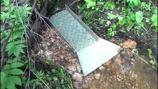 Мою золото шлюзом на Самородковом ручье! В этот раз шлюз короткий!