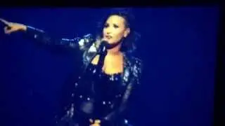 Demi Lovato Talking about Kelly Clarkson | DEMI WORLD TOUR 2014