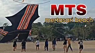 layangan tradisional bali di mts di hari kerja