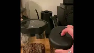 Which vacuum coffee canister do you prefer?