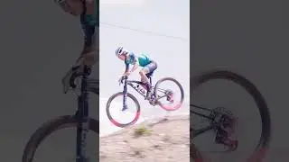 Bjorn Riley keeping it stylish on the XC course 