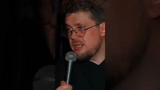 В Питере никто по эскалатору наверх не бежит. Сева Ловкачев. 