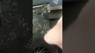 Conector Altavoz Derecho MacBook Pro 2011 no se conecta
