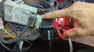Перевірка EZS EIS w164 замка запалювання на столі