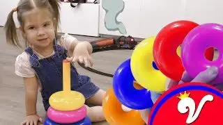 Learn Colors with Balloons. Fun playing. Learn colours with toy steam train for kids