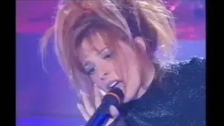 REACTION to MYLENE FARMER  - comme j'ai mal (it hurts so much) 1996