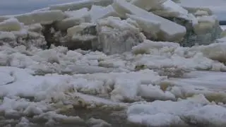 Ледоход  на Оби между Салехардом и Лабытнанги, 27 мая, 2017