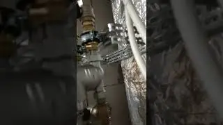 промежуточный этап монтажа труб в квартире #сантехника #сантехническиеработы