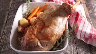 Запеченная баранья нога с овощами