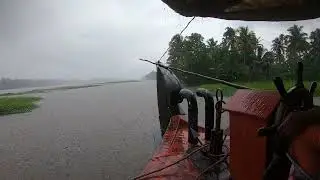 Houseboat in rain | Relaxing feel