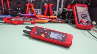 Am testat clampmetrul tip furcă Uni-T UT256