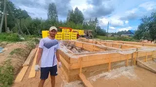 Привезли блоки на стройку.  Можно начинать