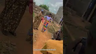 En plein tournage sur votre série préféré karamoko ka Dou 🤣😂
