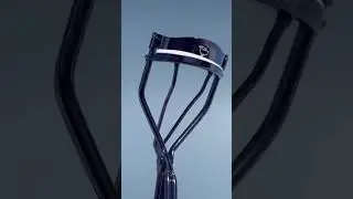 The It Curl Eyelash Curler