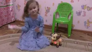 Интерактивная собака Кики. Что подарить ребенку? Interactive dog Kiki. What to give your child?
