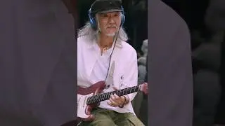 ▶ We've never seen anyone playing like that! Just wait for it! 🎶