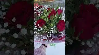 Классика в моде…💐 #flowers #букет #упаковка #флористика #цветы #флористикадляначинающих