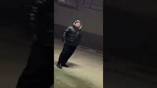 Блюет дальше чем видет 😂