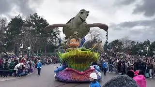 Disneyland, Paris Шествие Платформ из Мульт￼фильмов