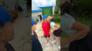 KISS OR SLAPPING?