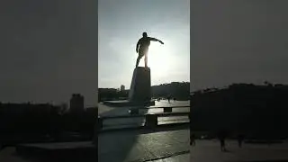 Солнце встает над городом Ленина