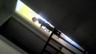 Шпионим за сестрой