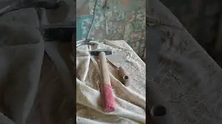 Снятие старой краски на стене #ремонт #штукатурка #квартира