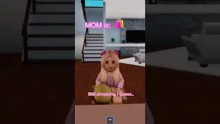 WOULD YOU CHOOSE MOM OR SISTER? 😂 ROBLOX BROOKHAVEN 