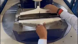 Wiper plastic moulding machine #injectionmachine  #injectionmould  #verticalinjectionmachine