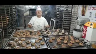 ENSEÑANDO A MI NIETO A HACER PIEDRAS