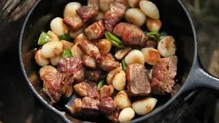 Eating pork every meal is delicious