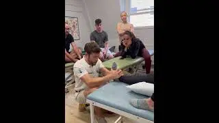 How chiropractors manipulate the ankle joint 