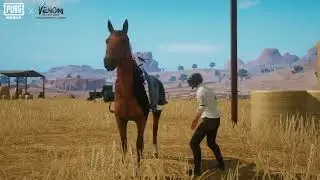 Défiez vos ennemis avec le Cheval Symbiotique et la Lance Symbiotique.